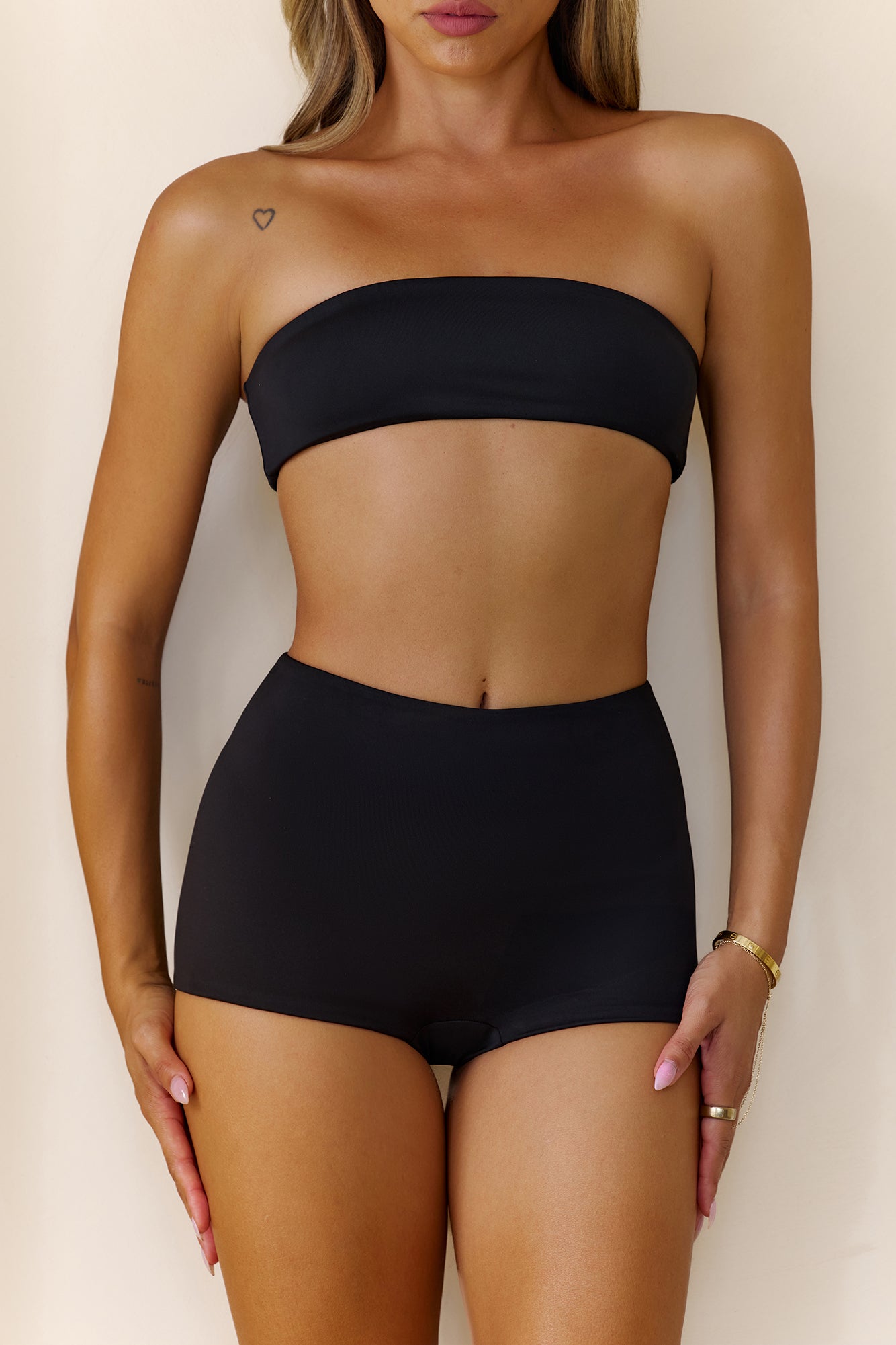 BASE Contour Simply Core Shorts Black