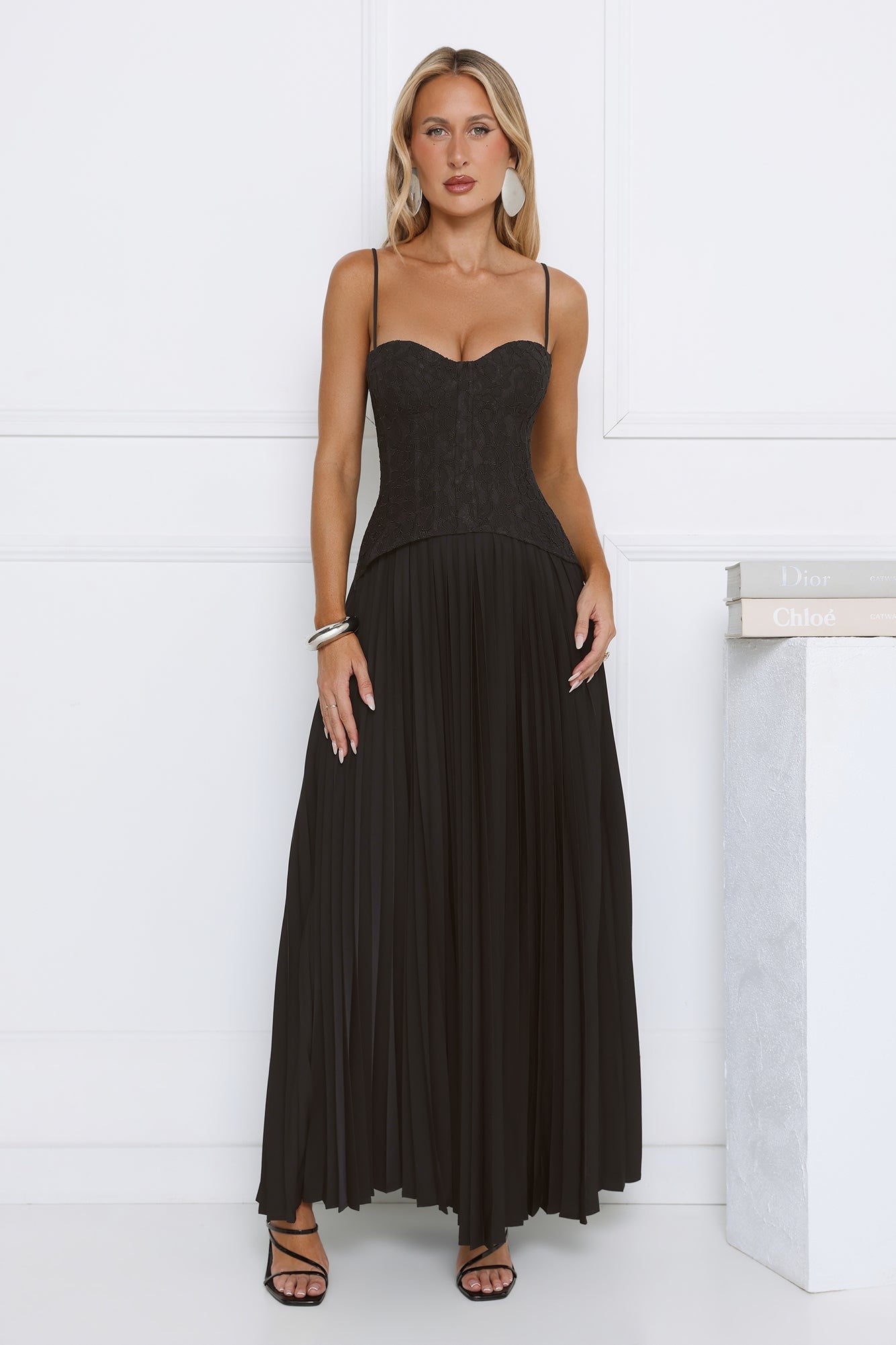 Antique Roses Lace Maxi Dress Black