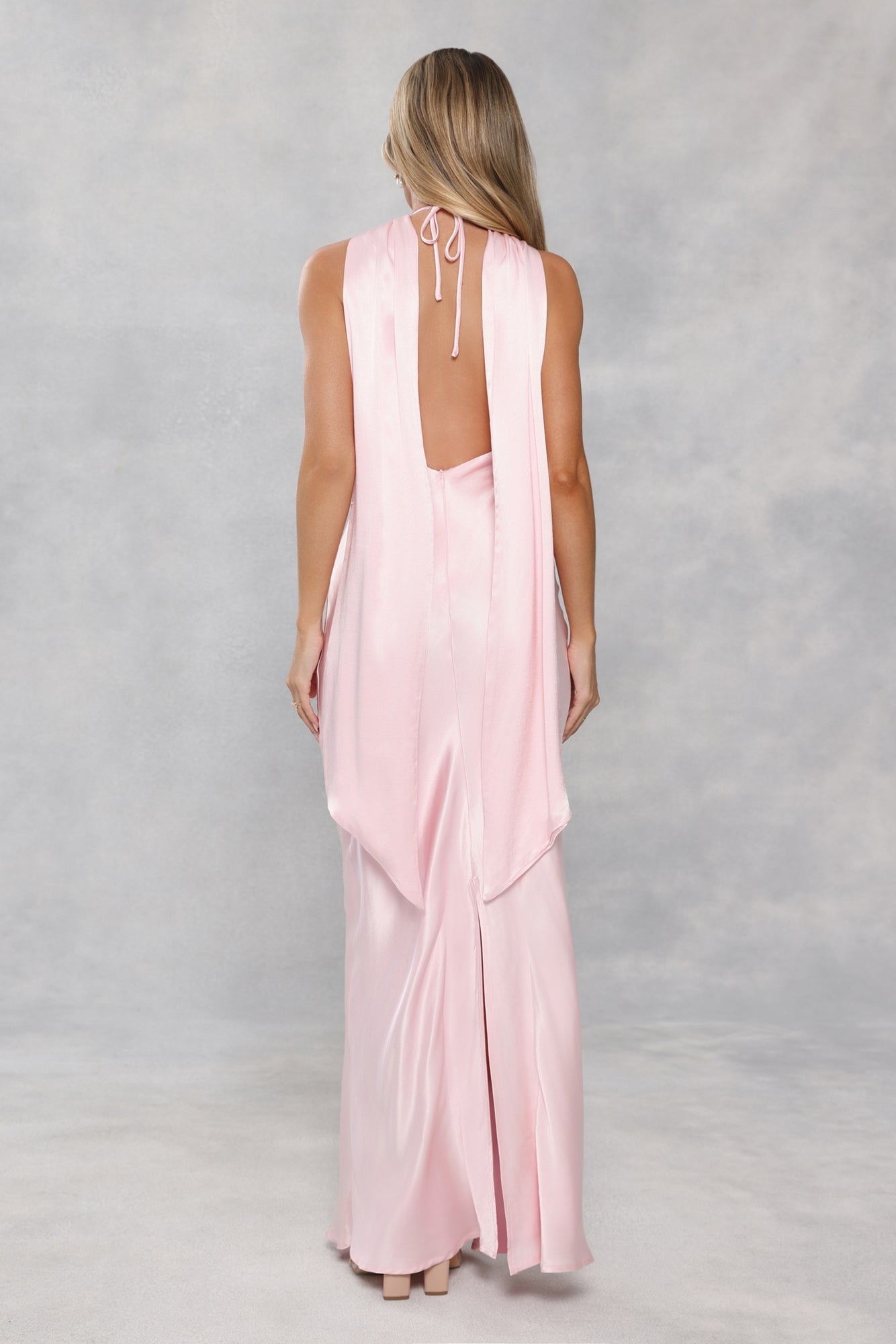 The Vivia Halter Satin Maxi Dress Light Pink