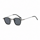 Black Frame / Black Lens