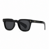 Black Frame / Black Lens