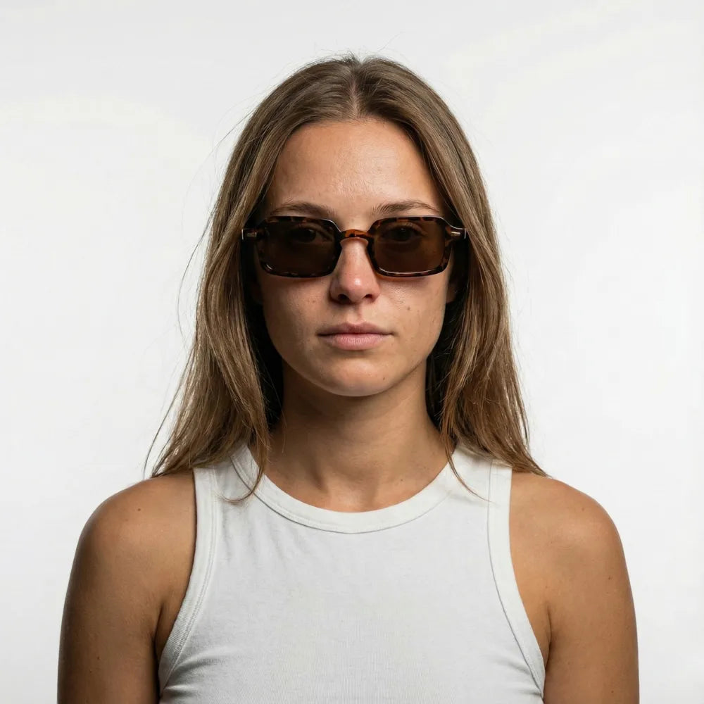 Sunglasses (Style 061037)